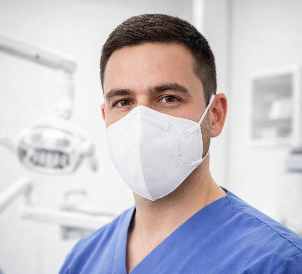 Mascarilla ffp2 negra adulto. Pintado Laboratorios